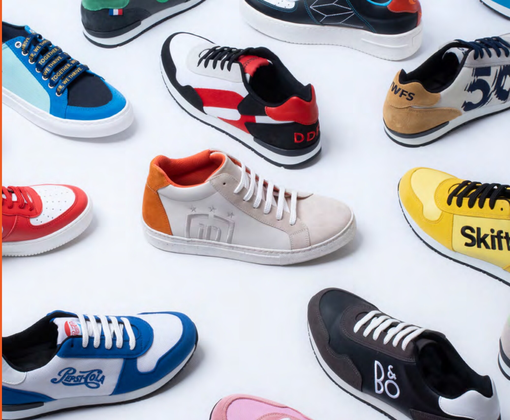 Individuell gestaltete Sneaker in verschiedenen Markenwelten
